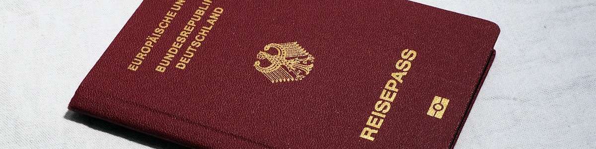 Für die Einreise in Ägypten nötig: Gültiger Reisepass oder vorläufiger Pass + 2 Lichtbilder